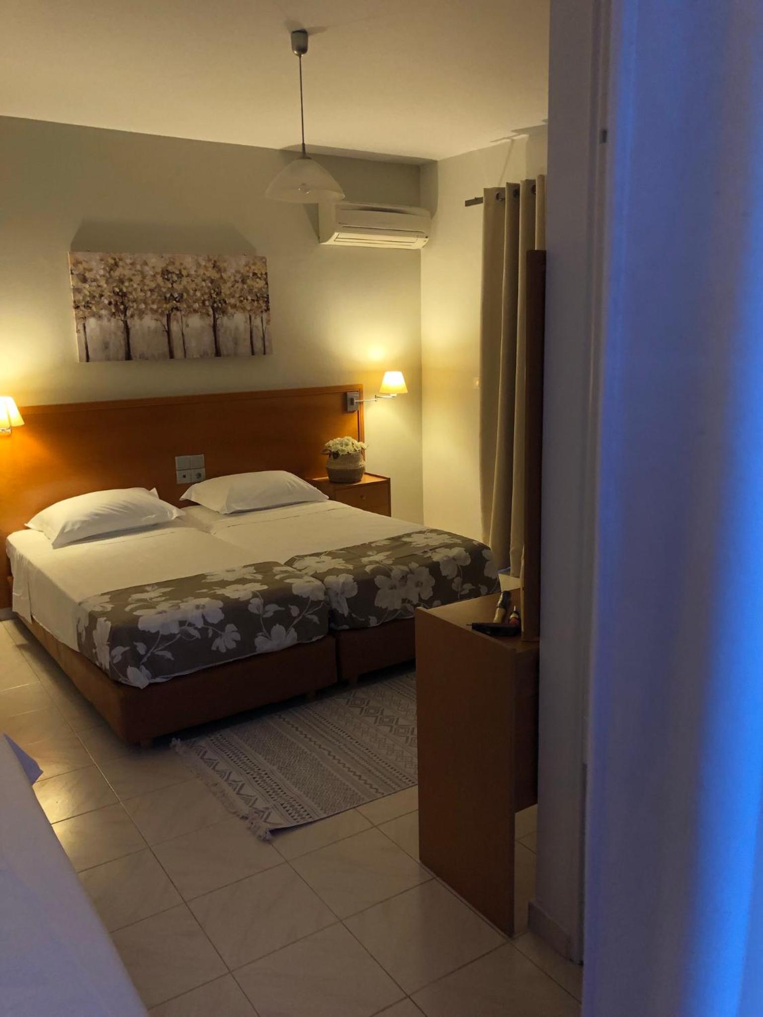 Фото Philippos Studios