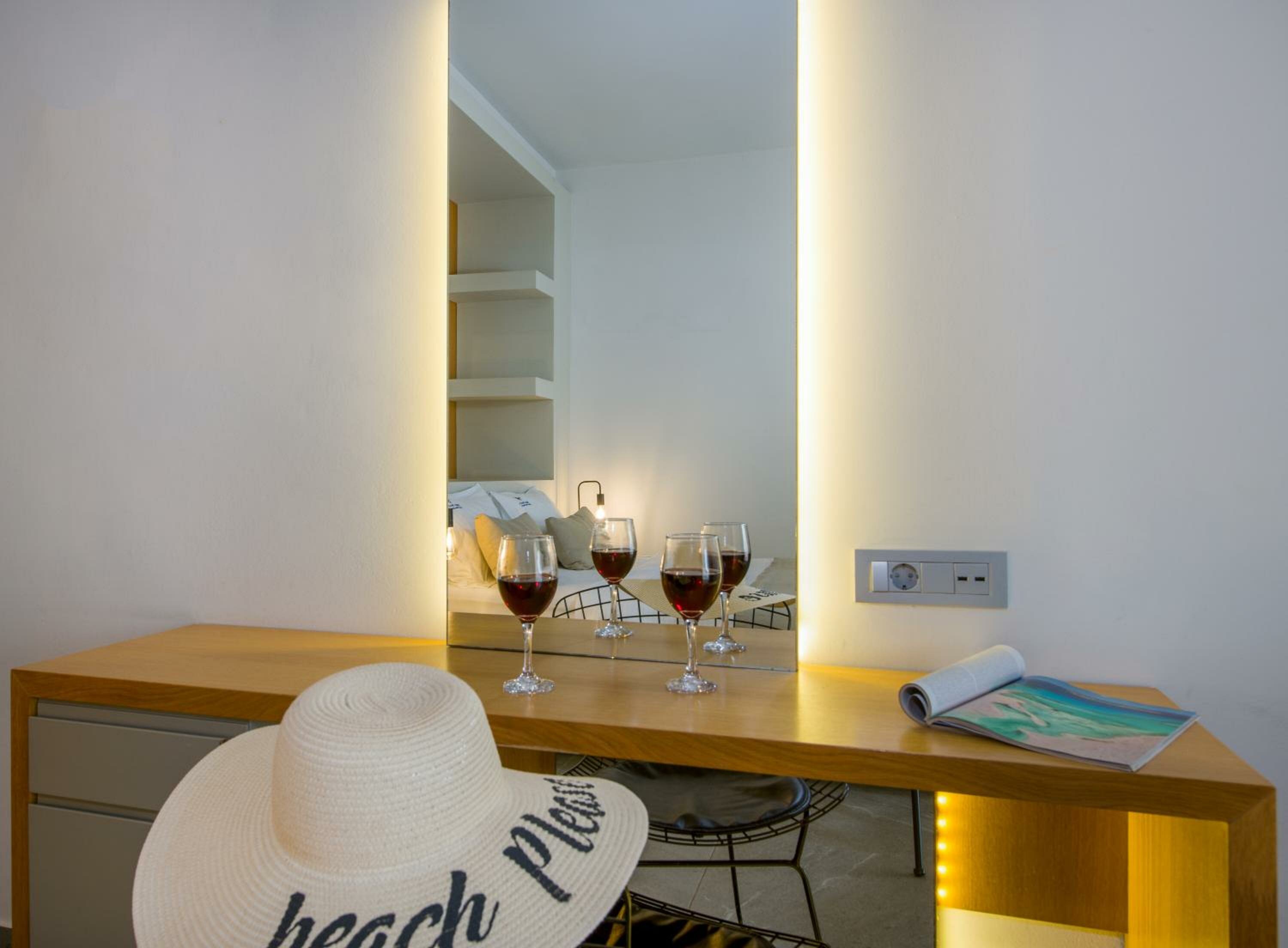 Фото Balos Beach Hotel