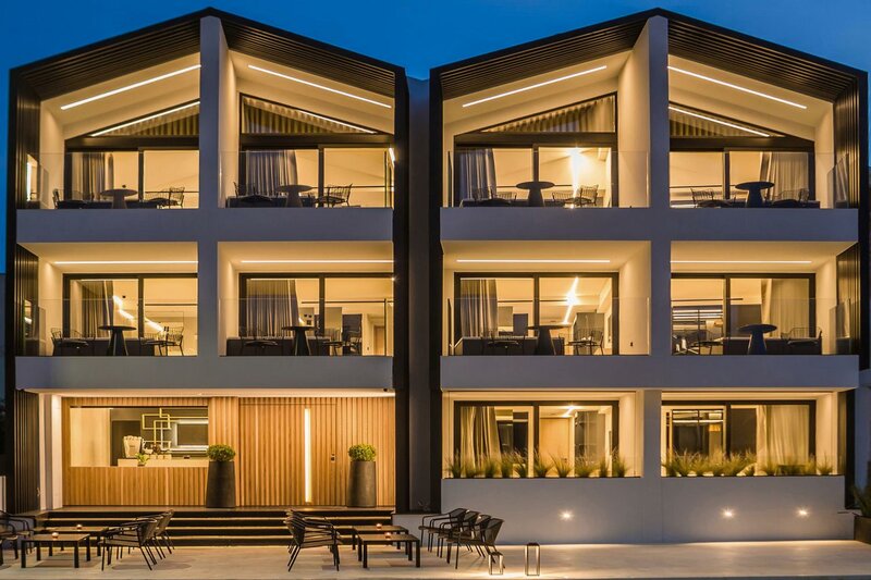 Гостиница Canale Hotel & Suites