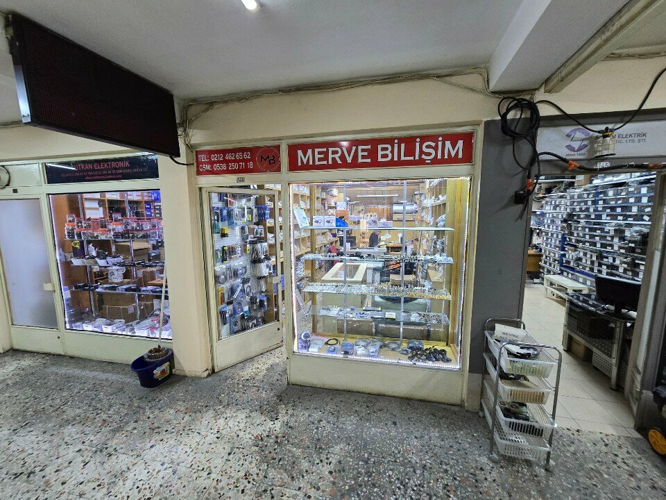 Electronic goods store Merve Information Technology, Istanbul, photo