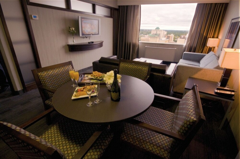 Фото Radisson Hotel Winnipeg Downtown