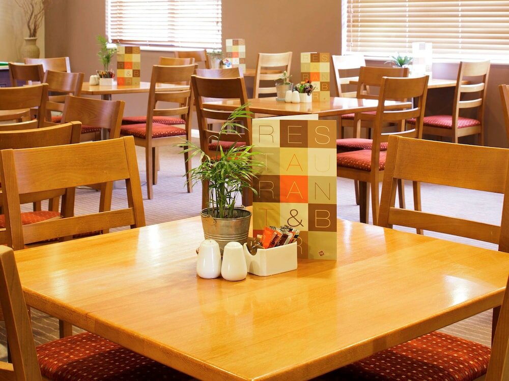 Фото Ibis Chesterfield Centre – Market Town