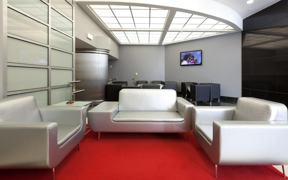 Фото Hotel Alif Avenidas