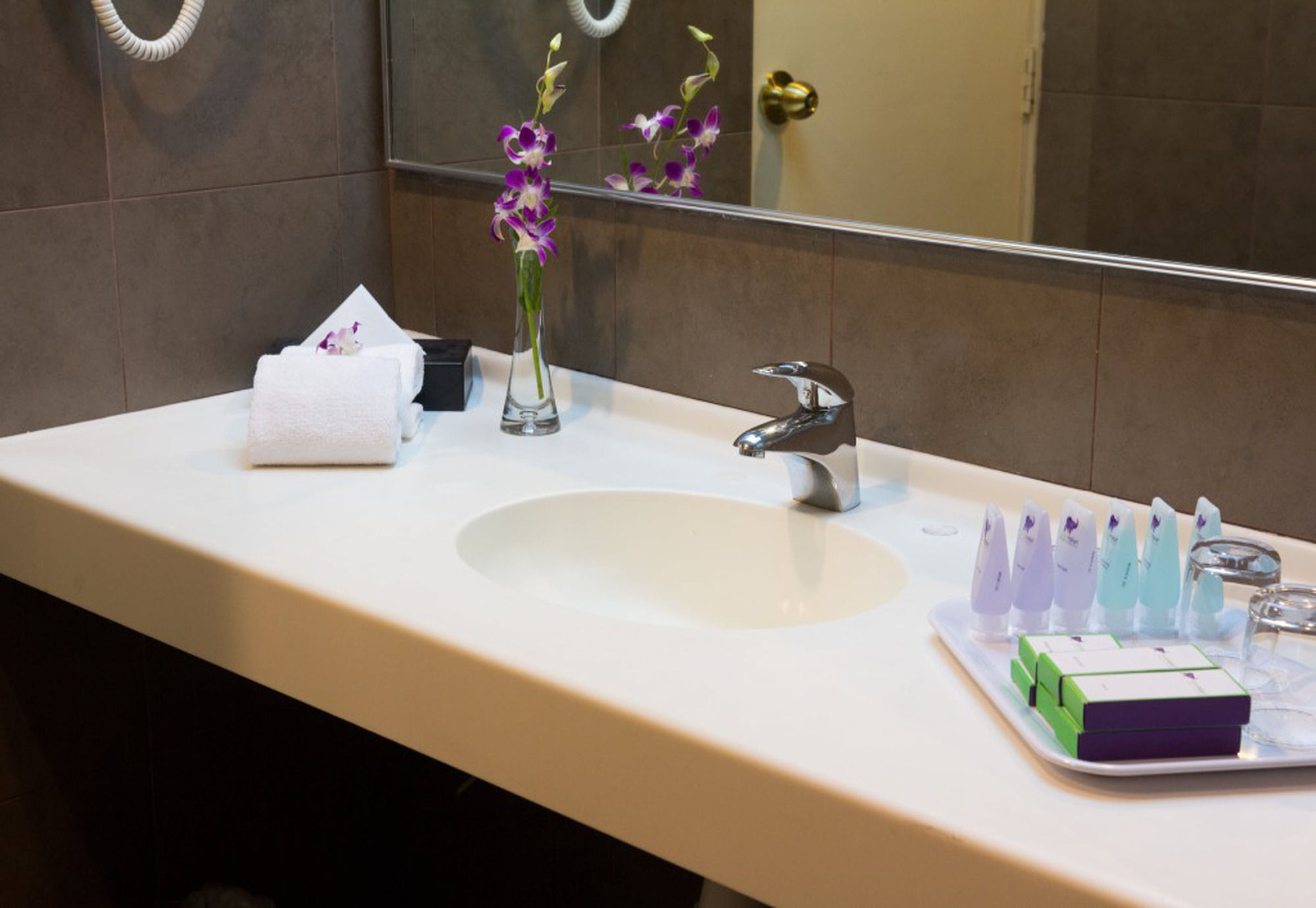 Фото Hotel Maluri