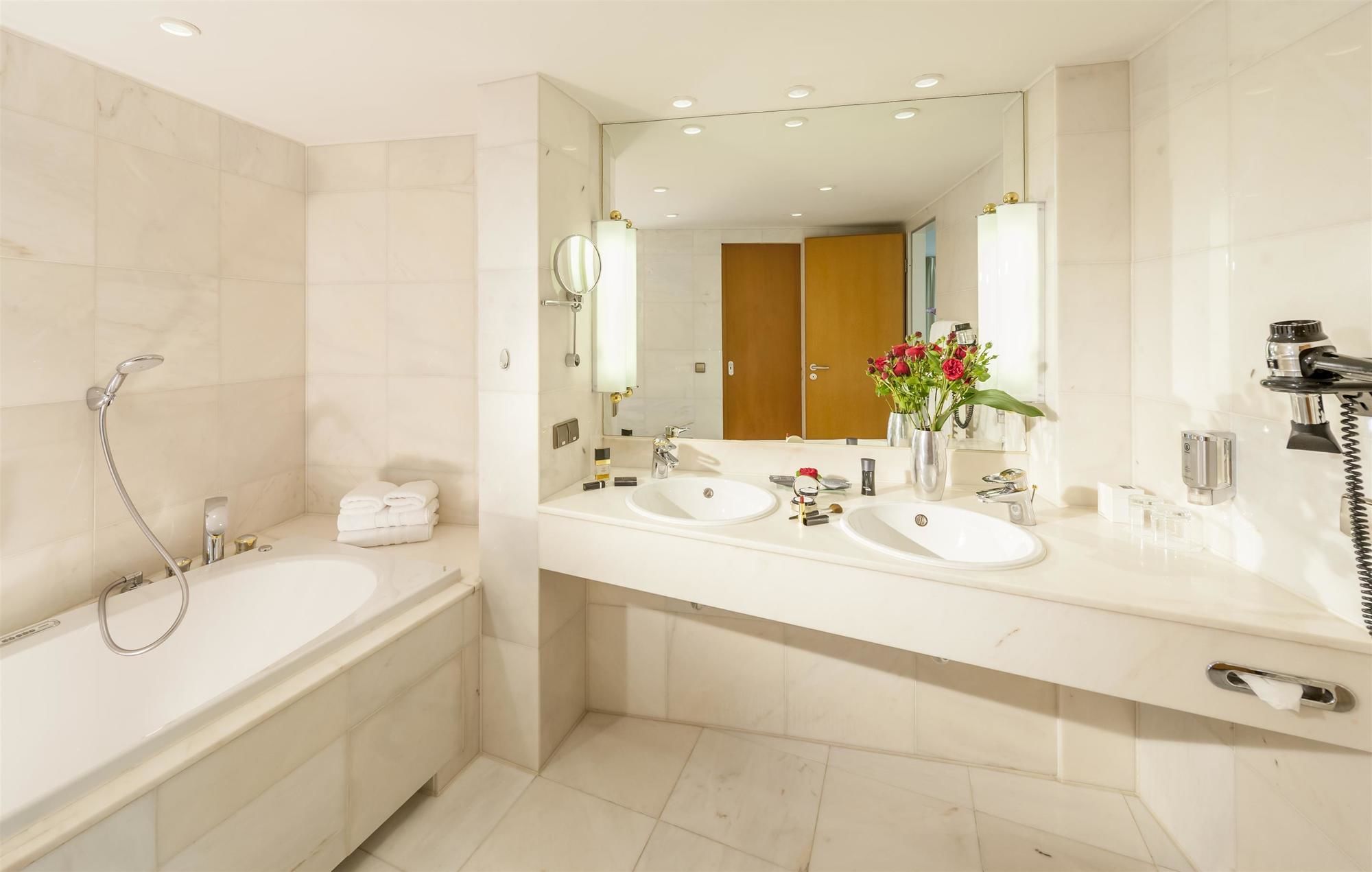 Фото Dorint Parkhotel Bad Neuenahr