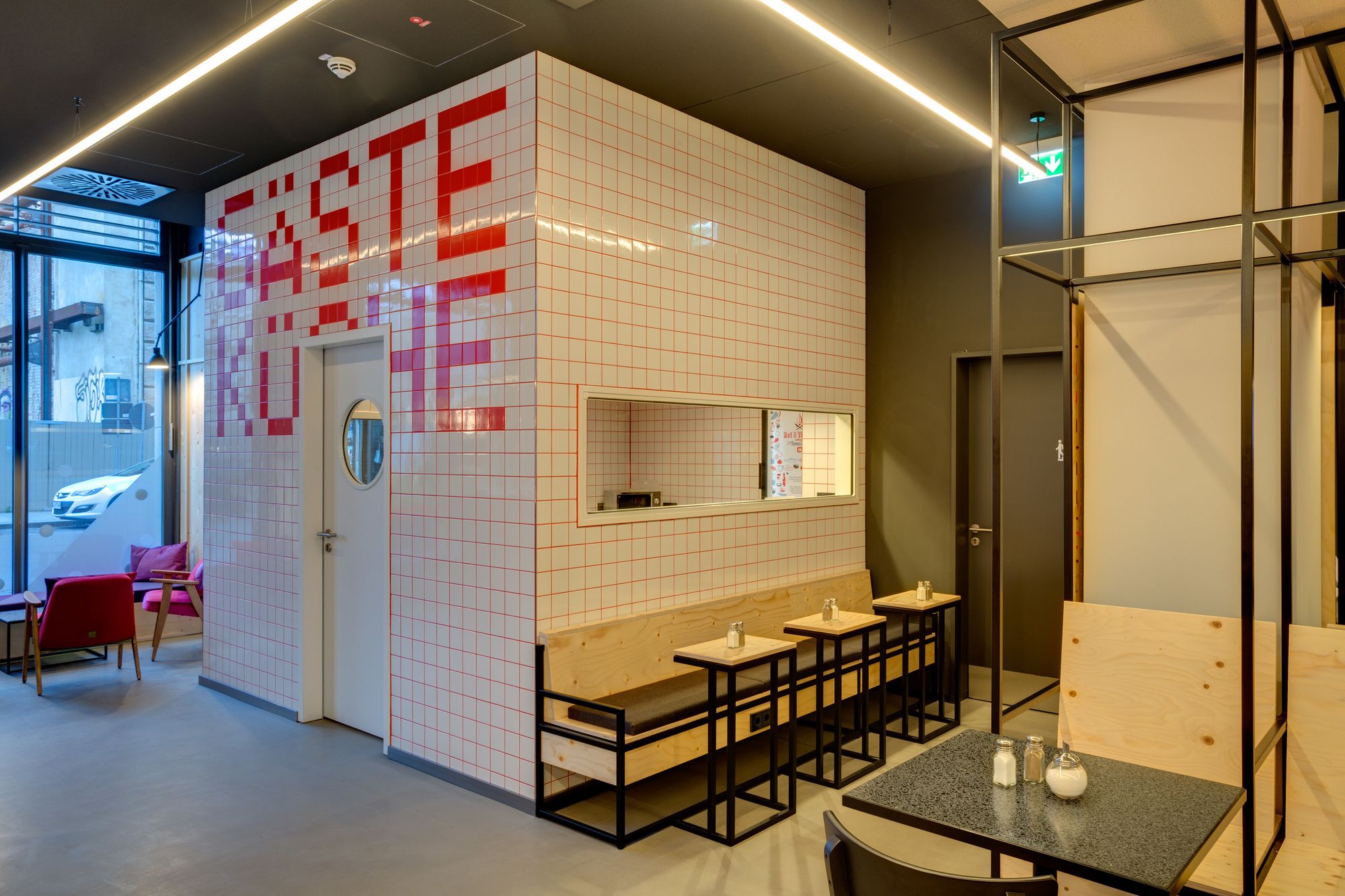 Фото Meininger Hotel Leipzig Hauptbahnhof