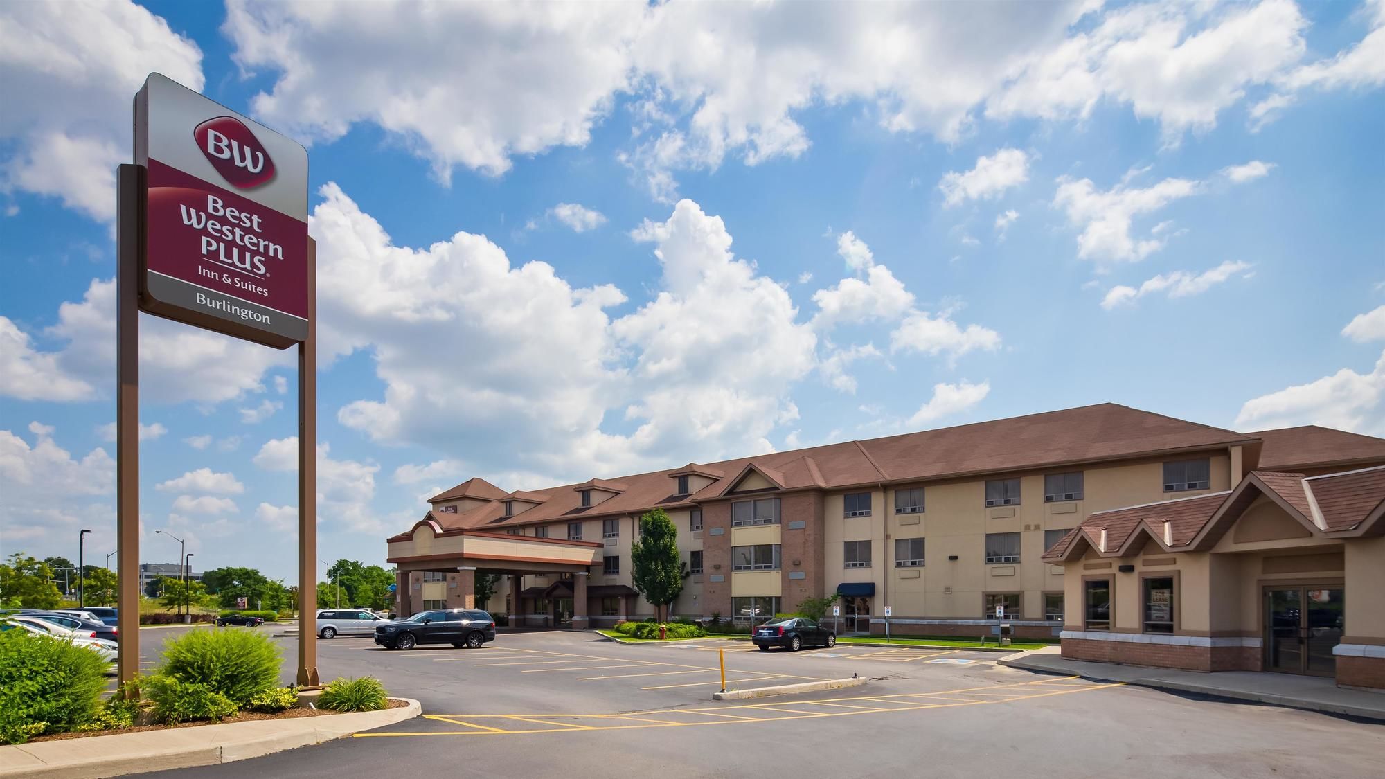 Фото Best Western Plus Burlington Inn & Suites