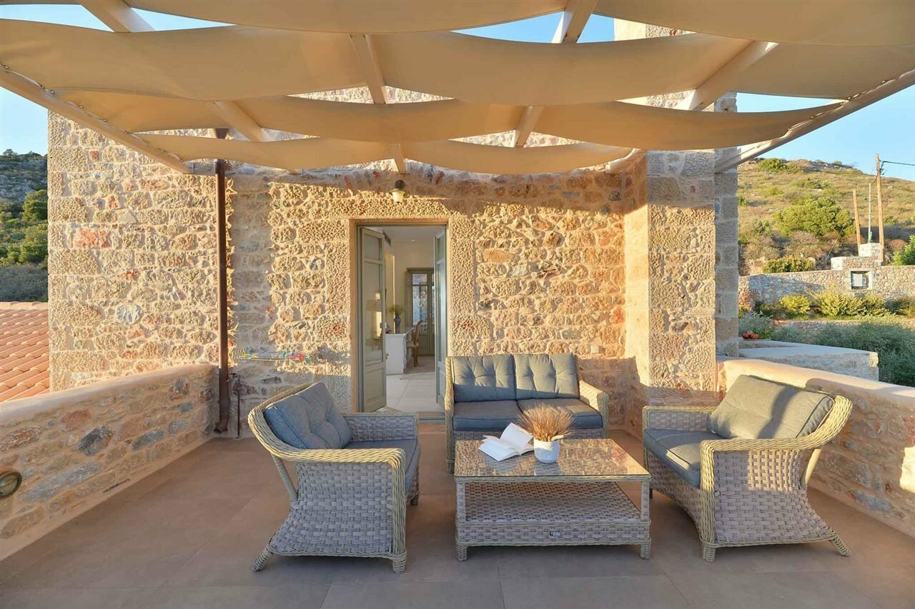 Фото Akrolithi Boutique Hotel