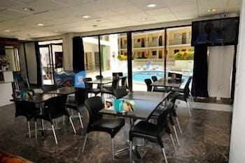 Фото Apartaments Ar Melrose Place