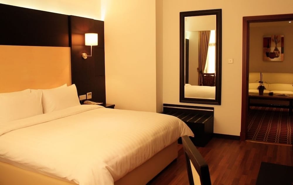 Фото Juffair Gate Hotel