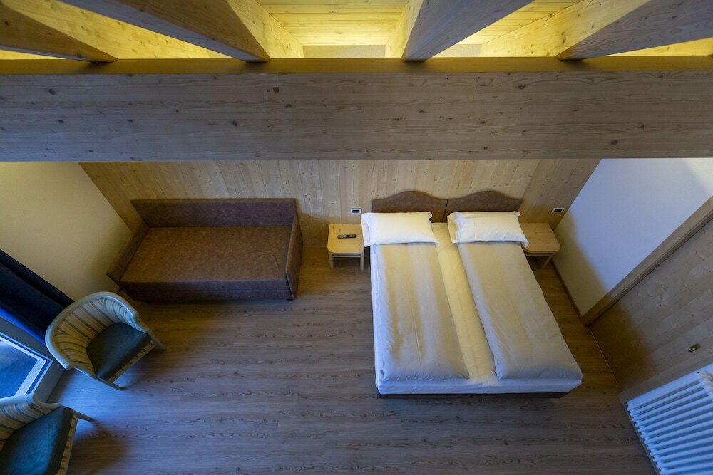 Фото Hotel Garni La Suisse