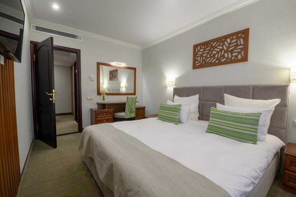 Фото Платан Южный