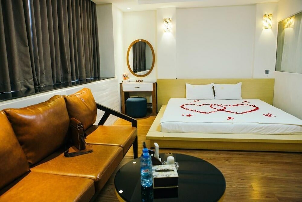 Фото Hoang Gia Hotel 150 Nghi Tam HN-BayLux