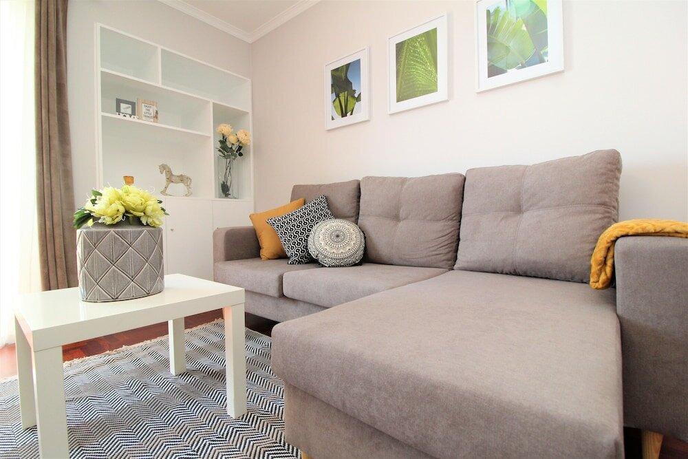 Фото Grey Apartment in City Center with Sea View