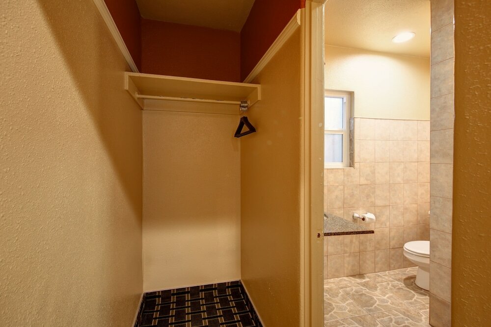 Фото Geneva Motel