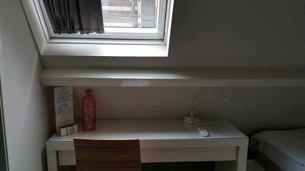 Фото Hotel Corner House