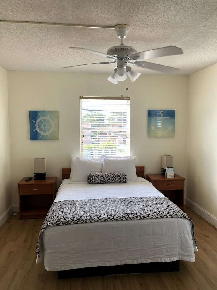 Фото Coral Key Inn