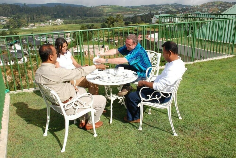 Фото Tea Bush Hotel - Nuwara Eliya