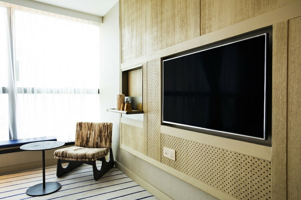 Фото The Emperor Hotel