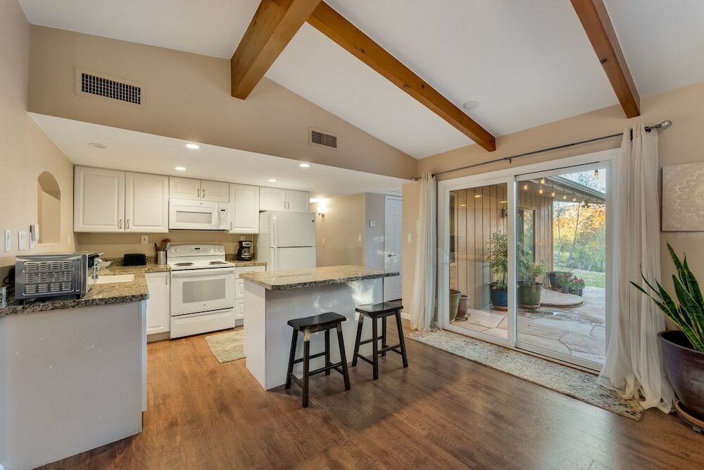 Фото Lantern Light Inn - Romantic Getaway