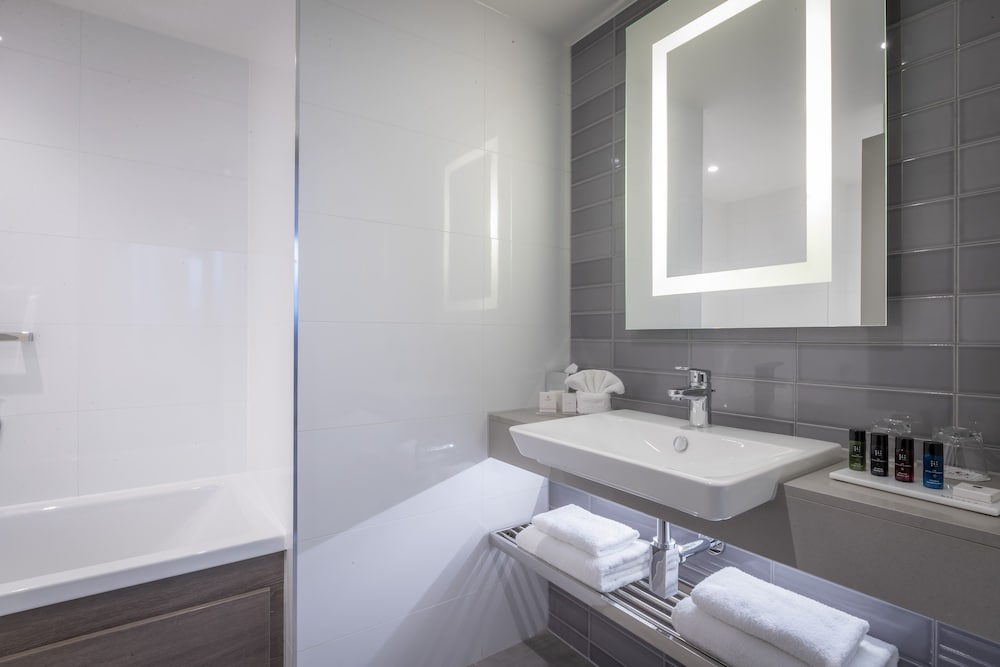 Фото Clayton Hotel Dublin Airport