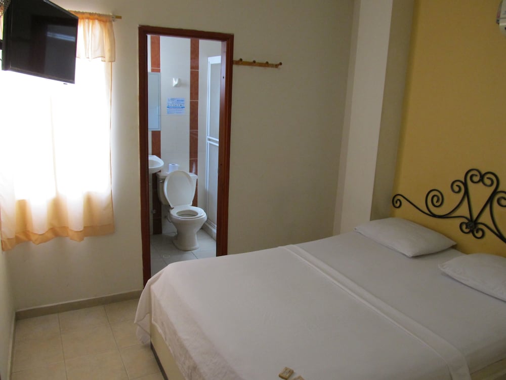 Фото Hostal Solymar