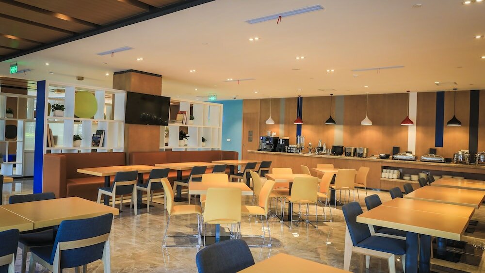 Фото Holiday Inn Express Shanghai Pujiang