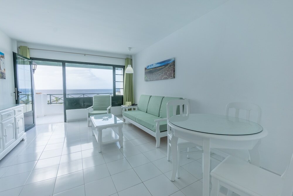 Фото Apartamentos La Moraña