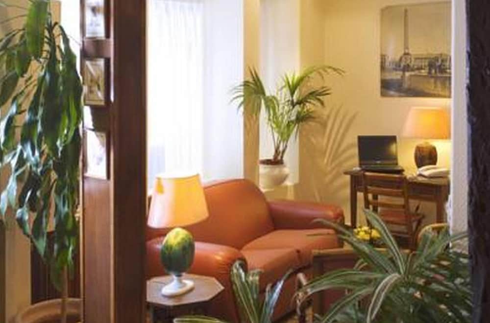 Фото Hotel Saint-Roch Paris