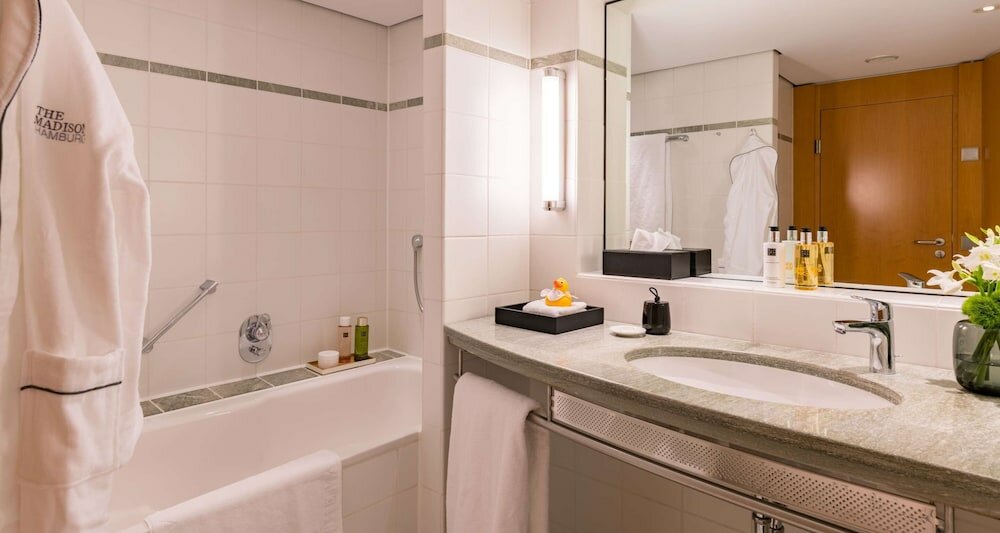 Фото The Madison Hotel Hamburg
