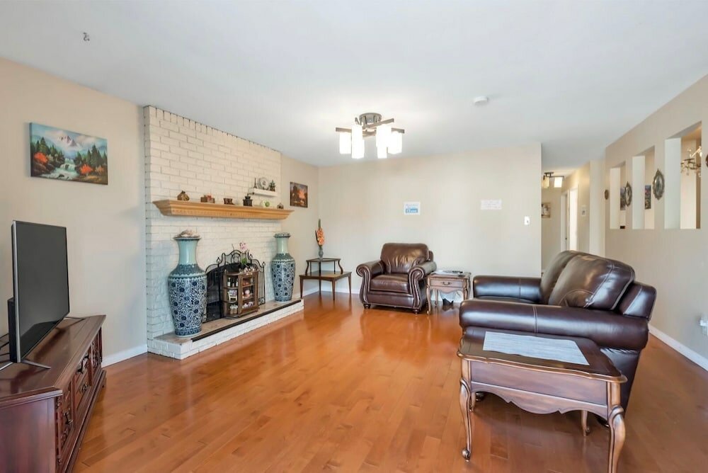 Фото Orchid House