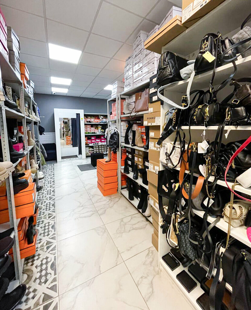 Shoe store Obuteka, Orel, photo