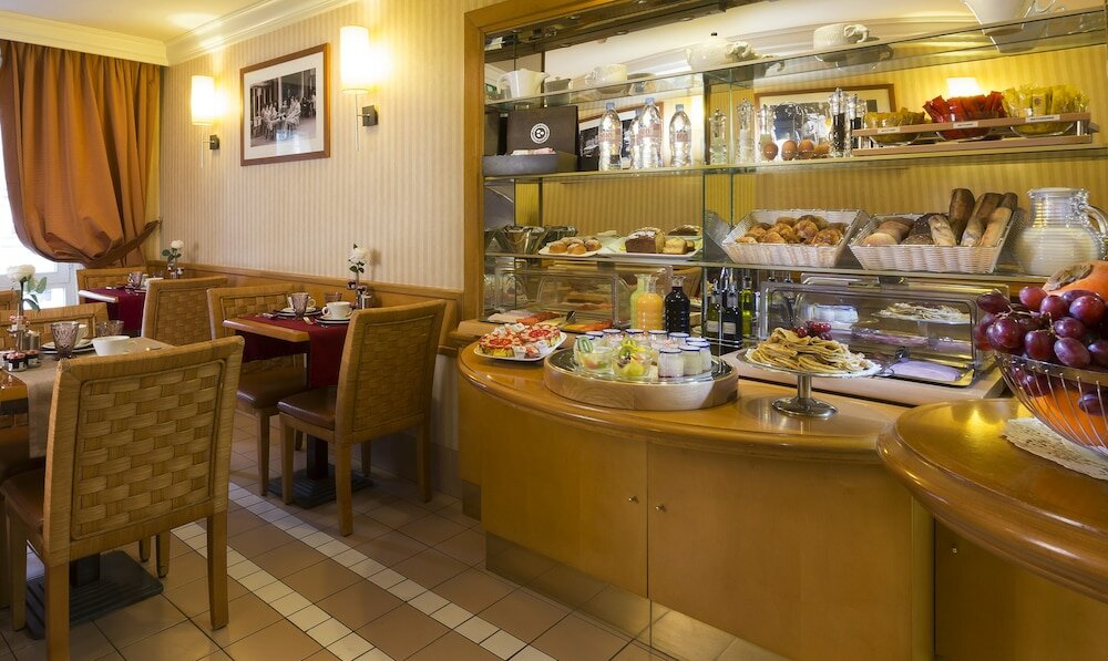 Фото Hotel Royal Saint Michel