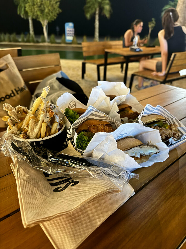 Fast food Salt, Dubai, photo
