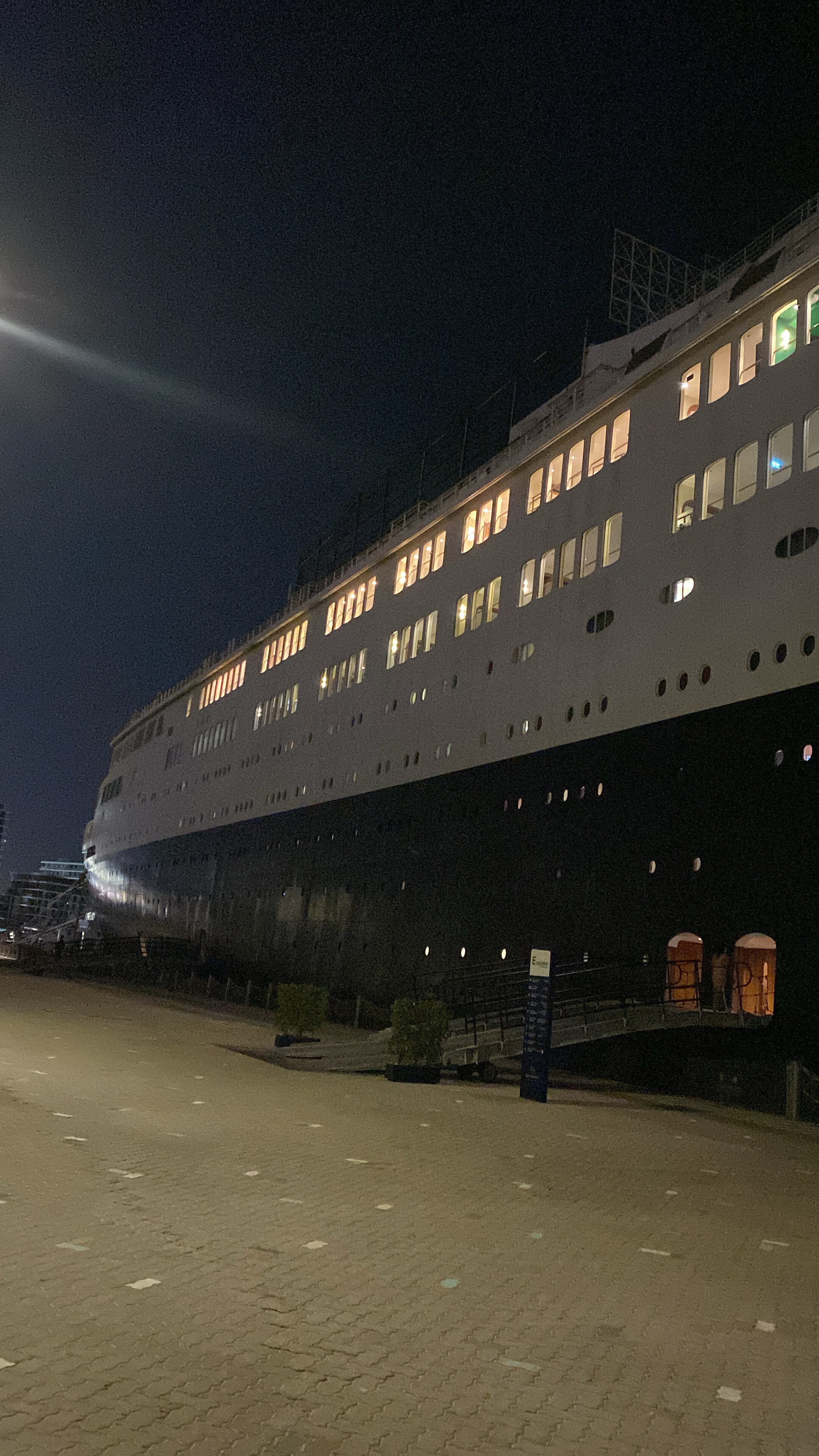 Фото Queen Elizabeth 2