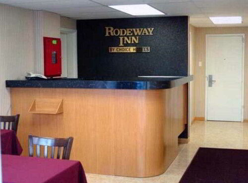 Гостиница Airport Inn Flint во Флинте