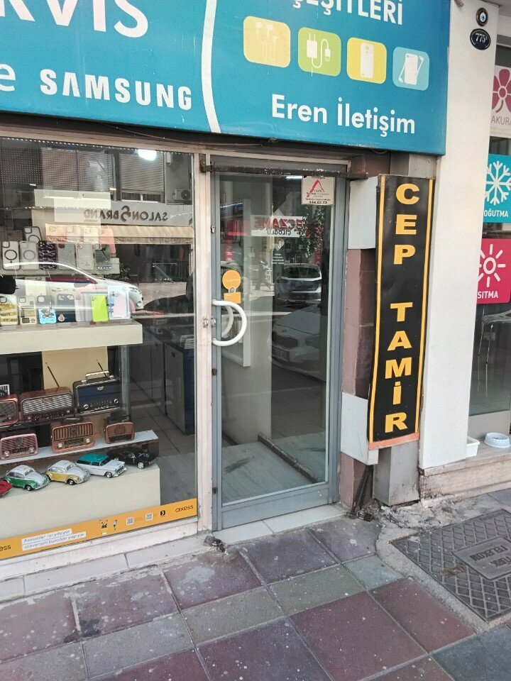 Mobile phone store Turkcell Yetkili Satiş Noktasi Eren Iltetişim, Izmir, photo