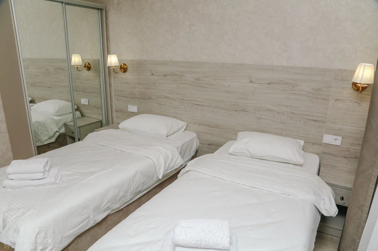 Фото Oasis Hotel