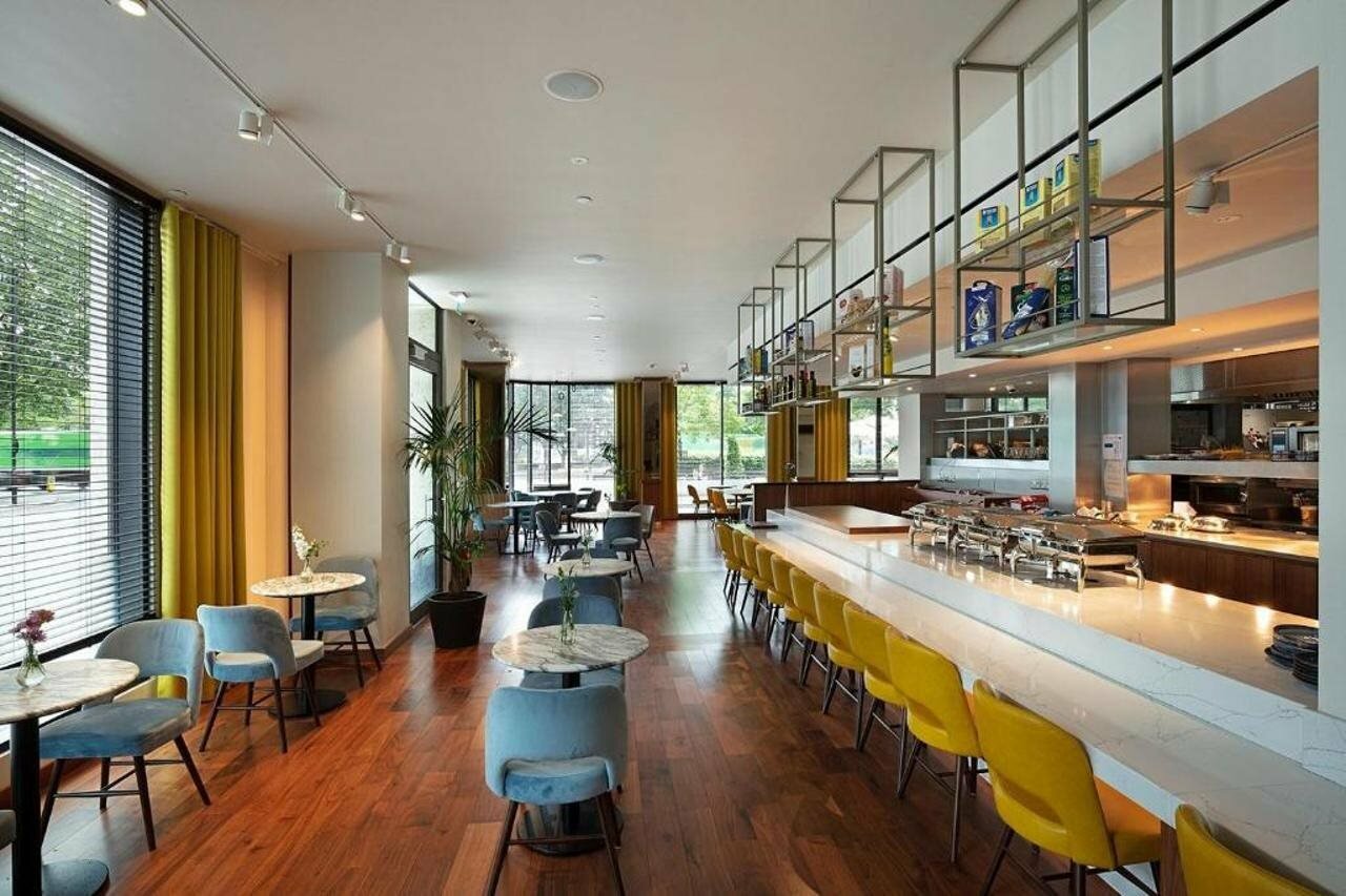 Фото Отель Tower Suites by Blue Orchid