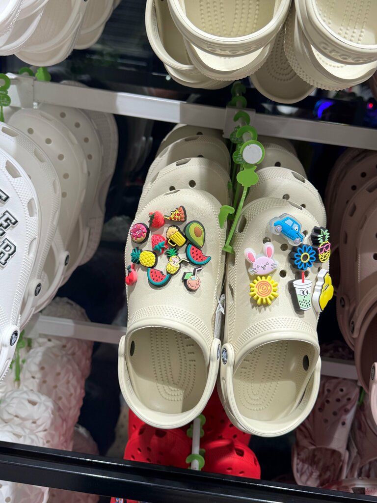 Shoe store Crocs, Dubai, photo