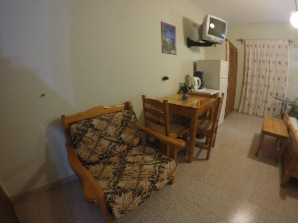 Фото Zafiria Apartments