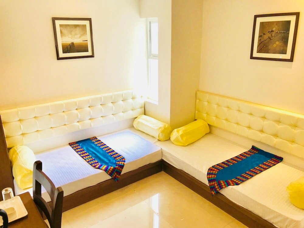 Фото Regalia Inn & Suites