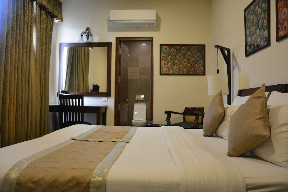 Фото Hotel Shambhu Villas