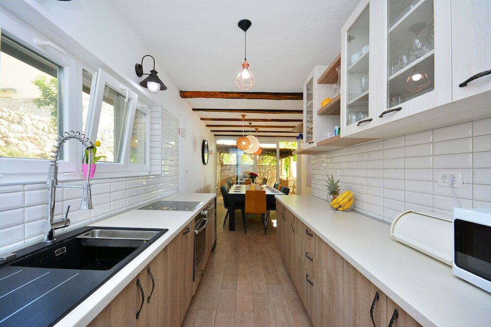 Фото Villa Karaber