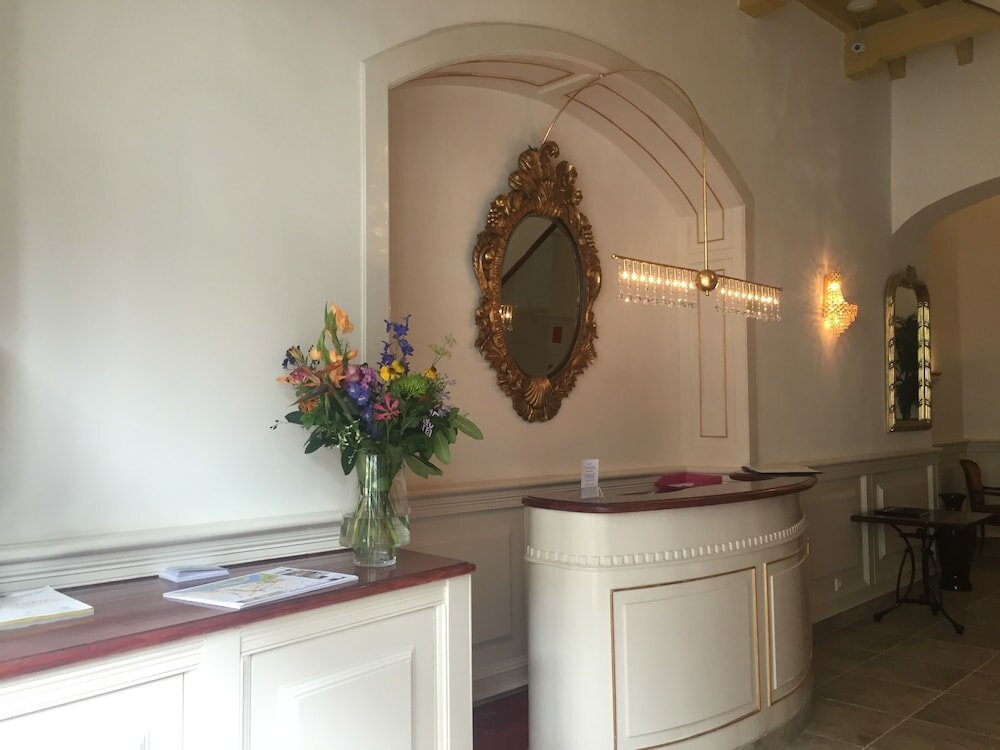 Фото De Bronzen Koets