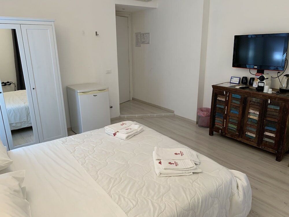 Фото Tiburtina Suites