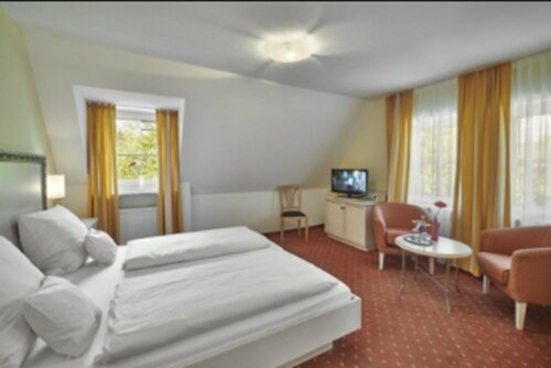 Гостиница Hotel Langwieder See