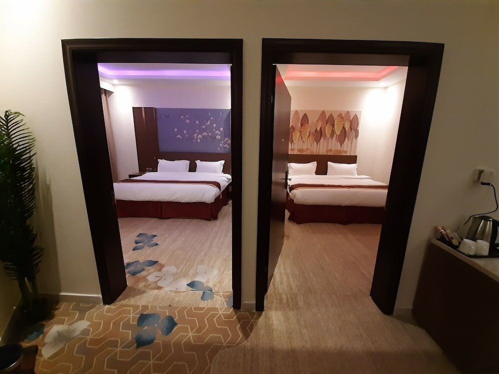 Фото Qasr Alshamal Hotel