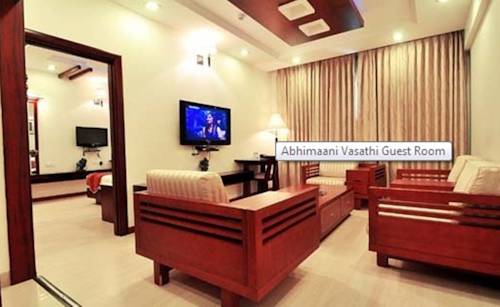 Фото Hotel Abhimaani Vasathi