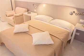 Фото Casa Fola - City Centre Rooms